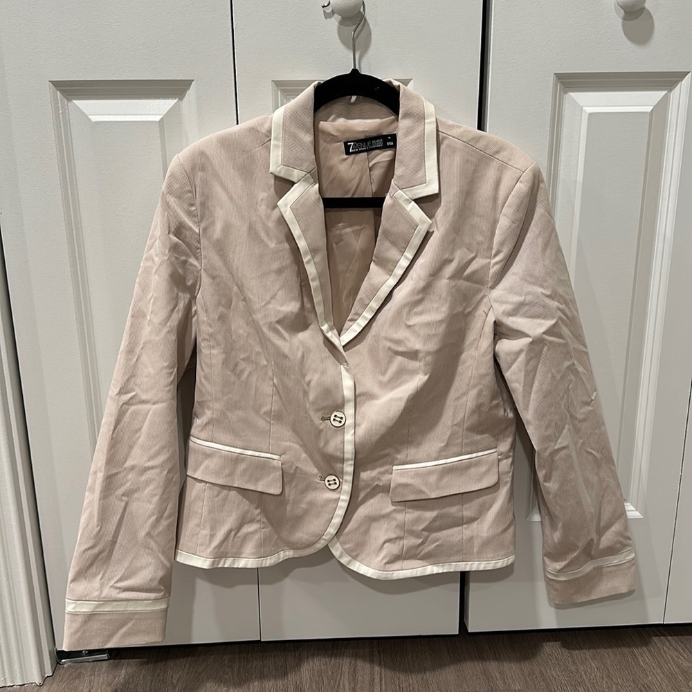 Brand new New York & Company cream striped blazer. Size 14.